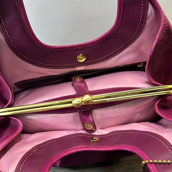 Magenta COACH leather bag 12248 - Picture 3 of 11